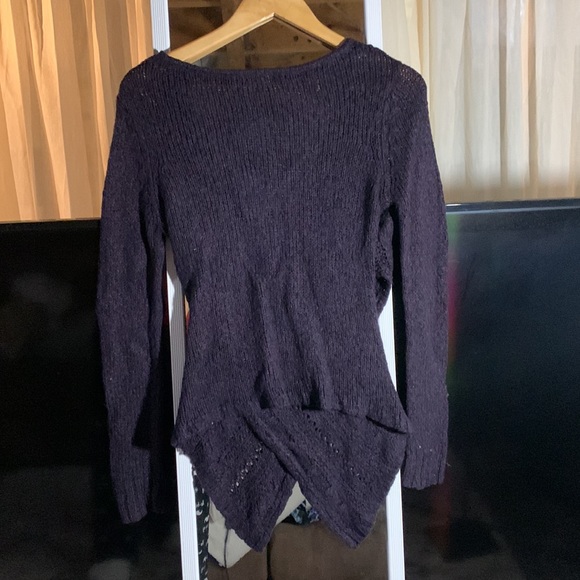 Beautiful knit purple sweater, size medium women’s from Ardene. Great shape. - Picture 4 of 4